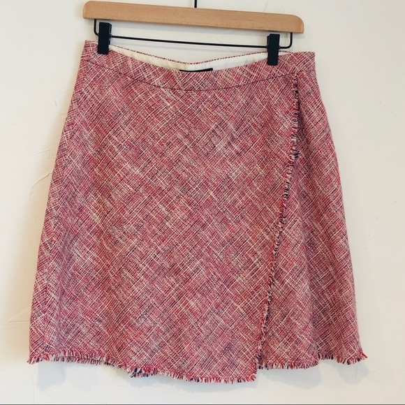 🔥SALE🔥 Banana Republic pink fringe trim faux wrap skirt NWOT - Picture 4 of 8
